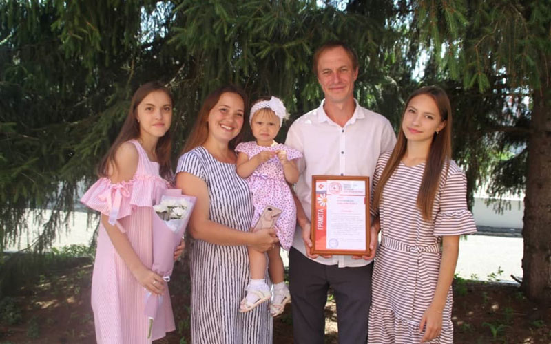 Союз женщин Мордовии отметил почетной грамотой семью Осиповых из Инсара